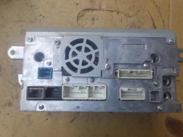 RADIO TOYOTA AURIS 2006+ - Vue 3